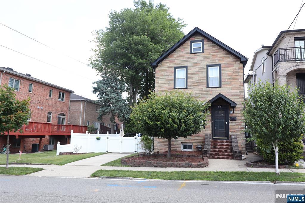 29 Cleveland Place - Photo 1
