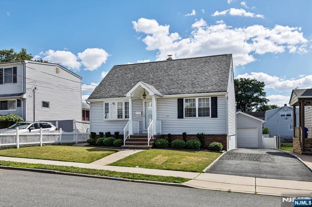 352 Wilson Avenue - Photo 2