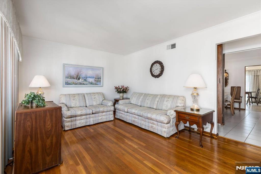 352 Wilson Avenue - Photo 3