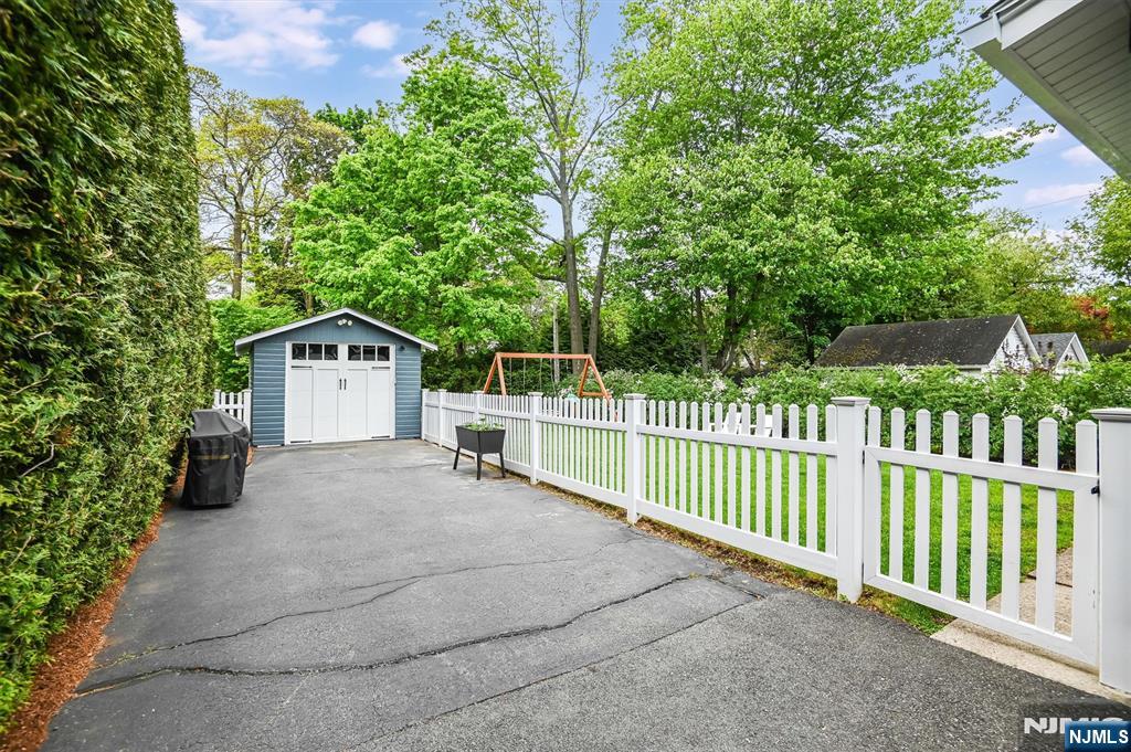 65 Ferndale Avenue — photo 31