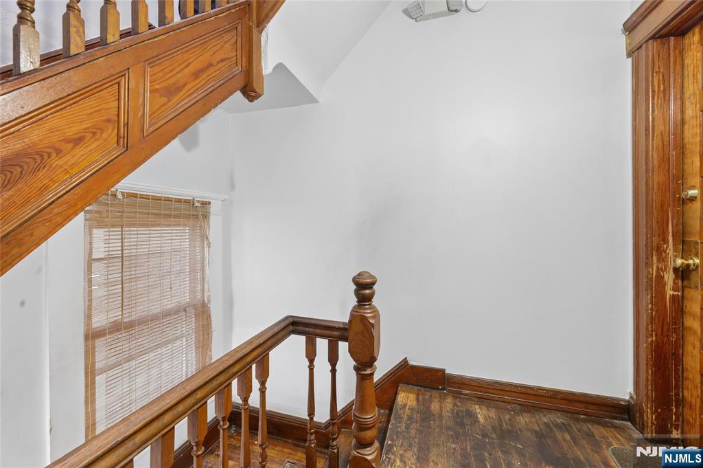 605 Central Avenue — photo 17