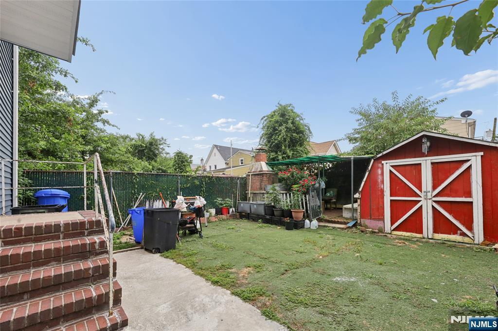 605 Central Avenue — photo 35