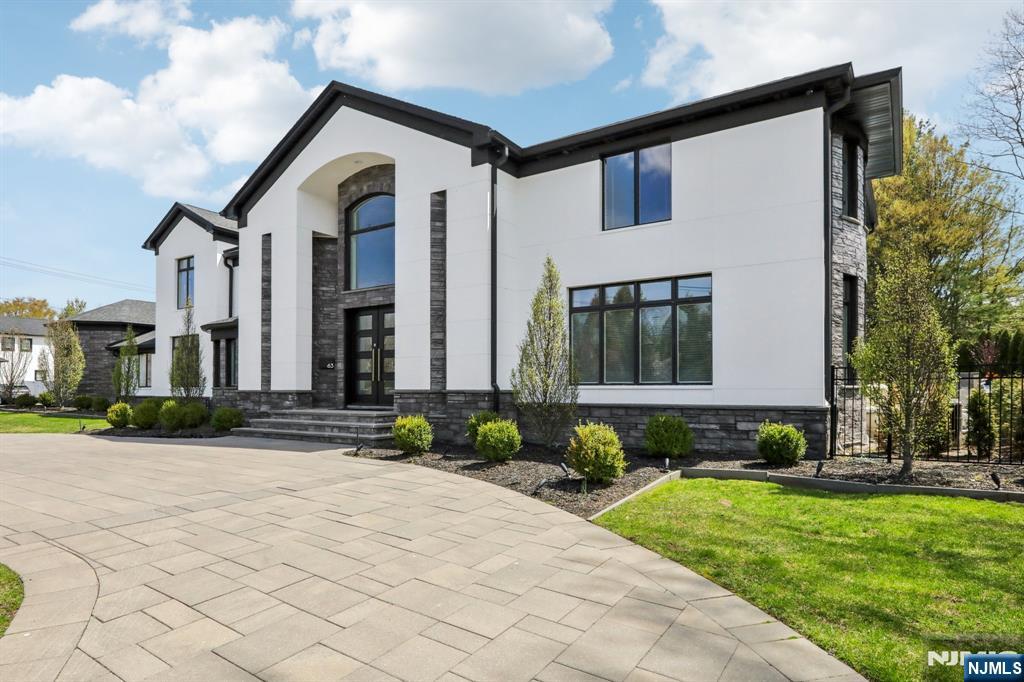 63 Roberts Road - Photo 1