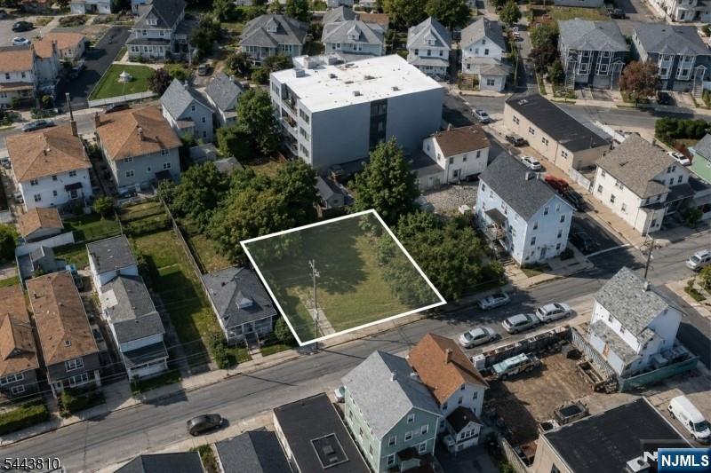 215 Washington Ave, Hackensack, NJ 07601