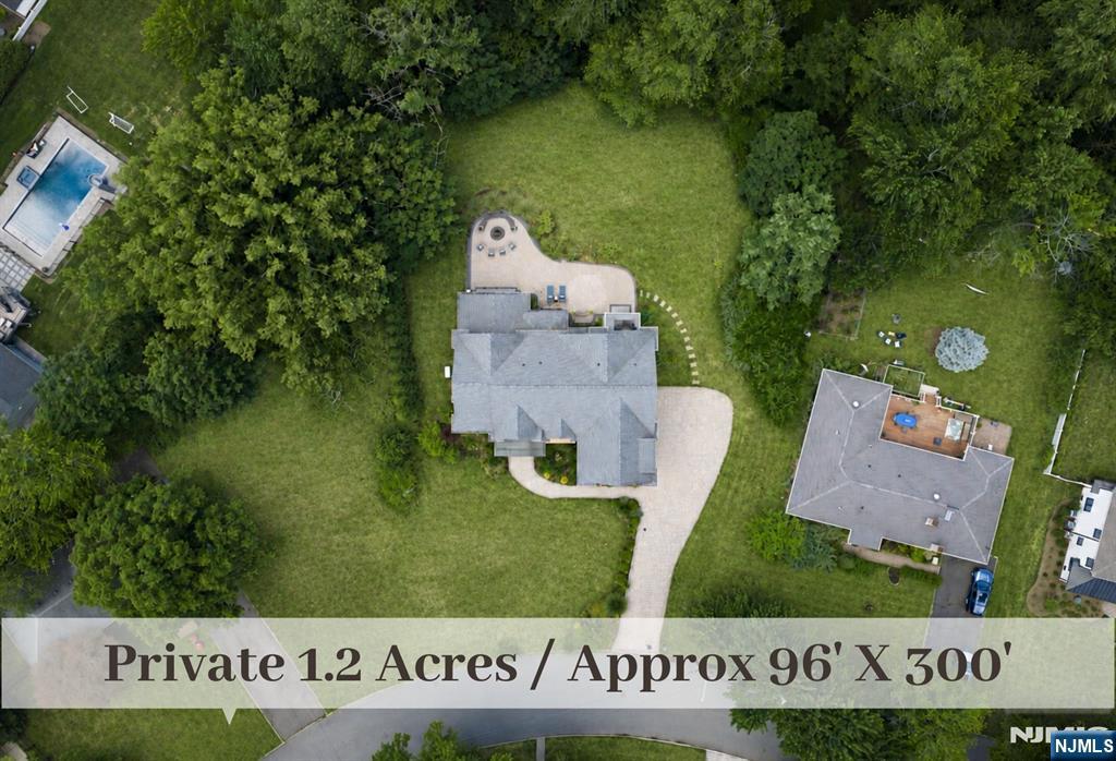 420 Eastgate Road - Photo 2