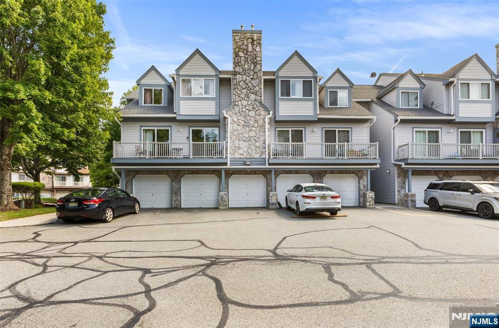 5 Garden Court - Photo 1