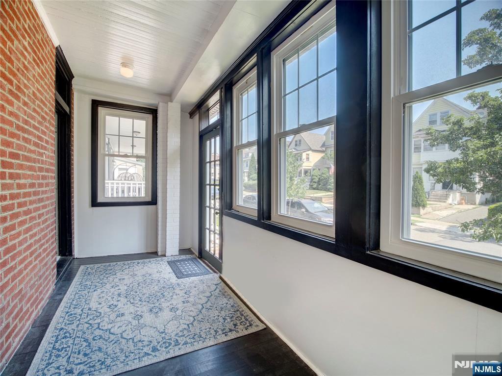 60 Montague Place 2 - Photo 3