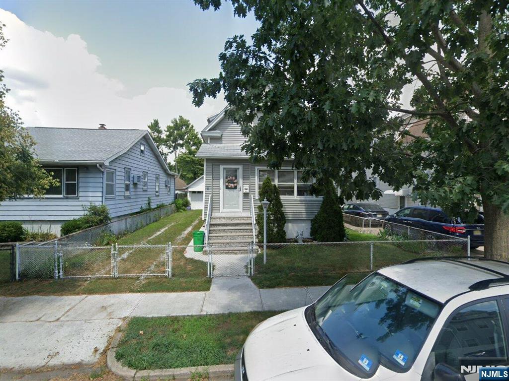 171 Valley Brook Avenue - Photo 1