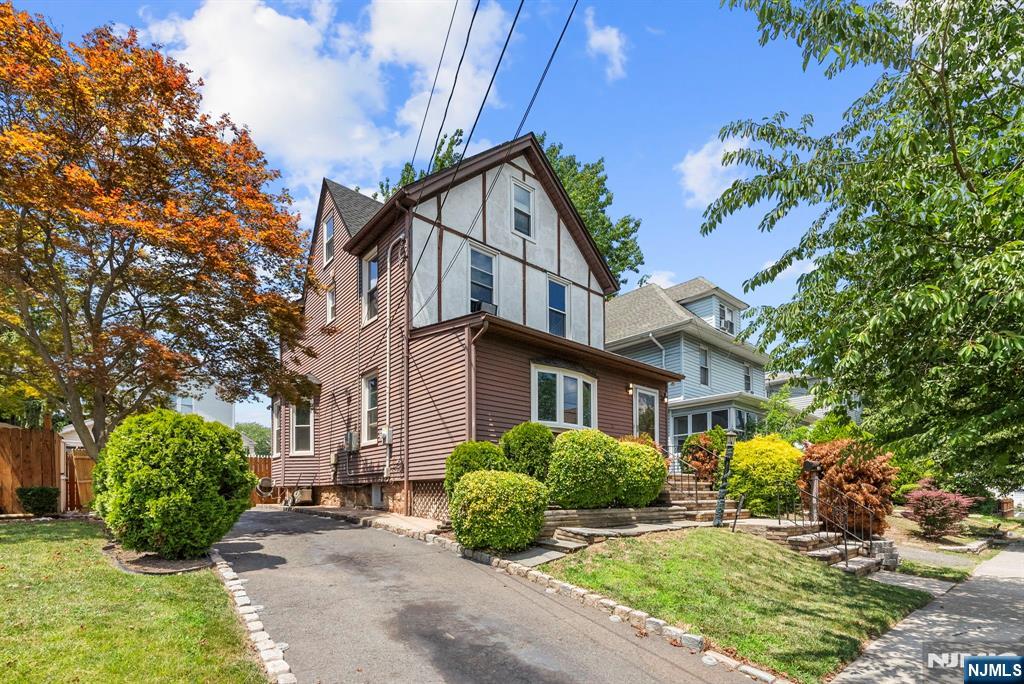 633 Chestnut Street - Photo 2