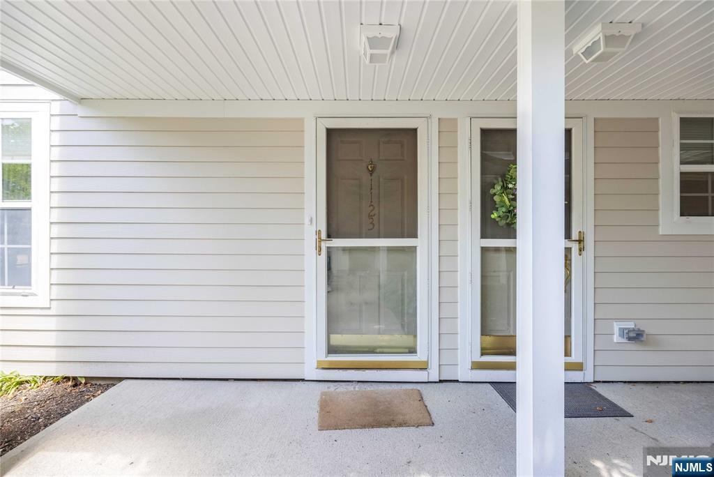 1123 Hyde Park Court 1123 - Photo 3
