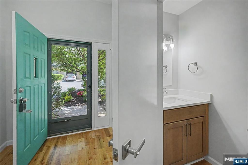 599 Apache Court - Photo 2