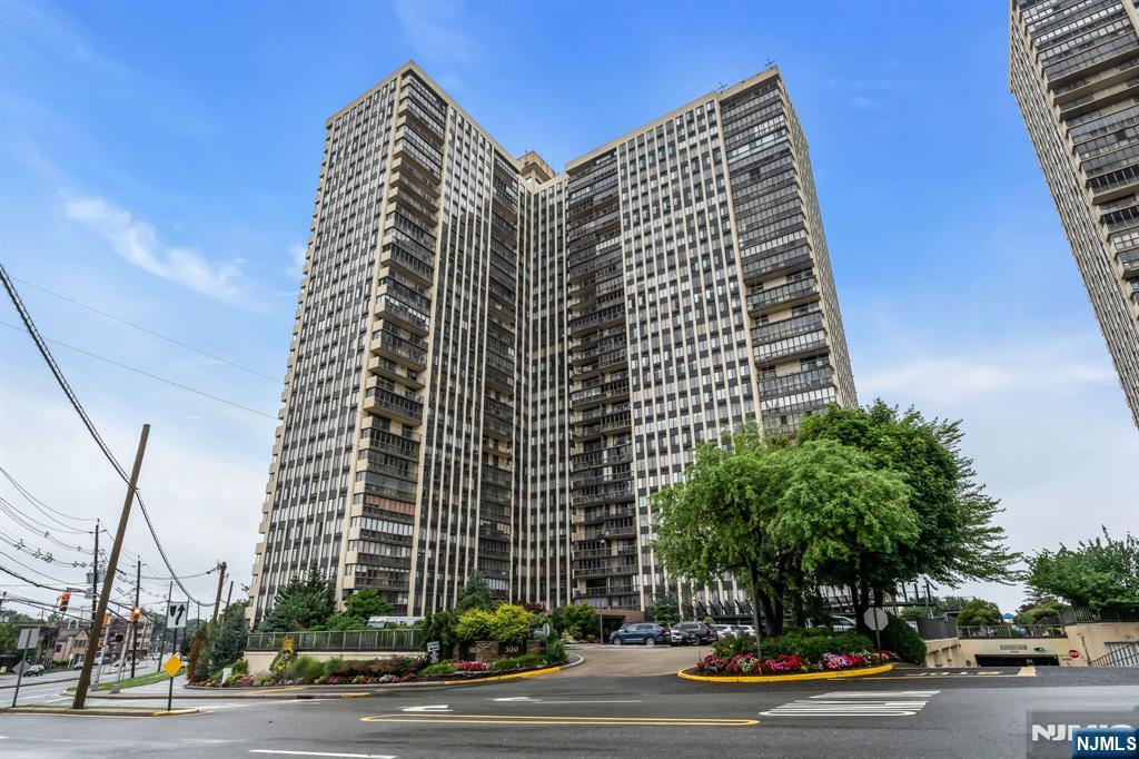 300 Winston Drive 2523 - Photo 1