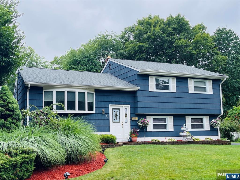 685 Lafayette Avenue - Photo 2