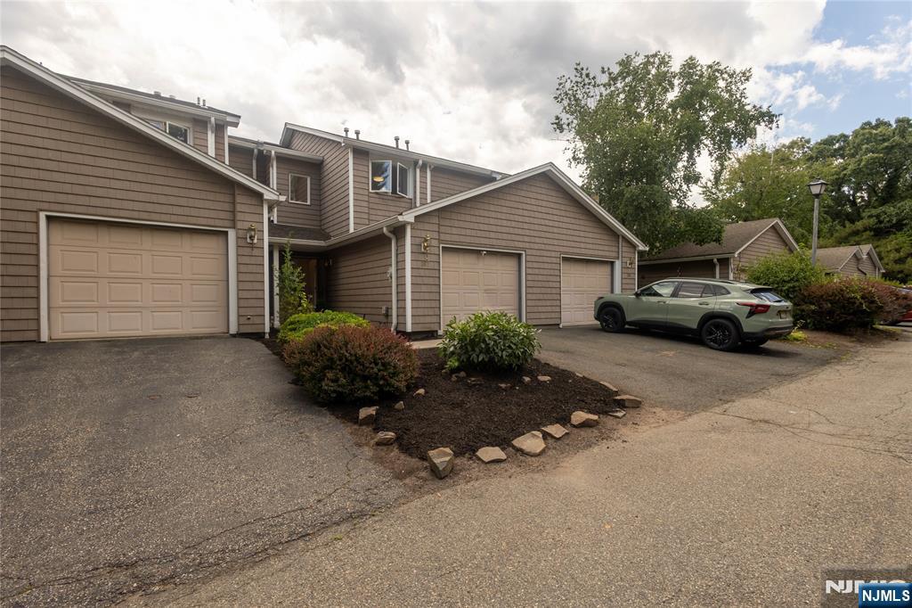 107 Rock Ledge Terrace 1 - Photo 2