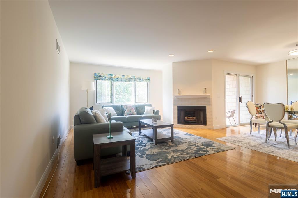 107 Rock Ledge Terrace 1 - Photo 3