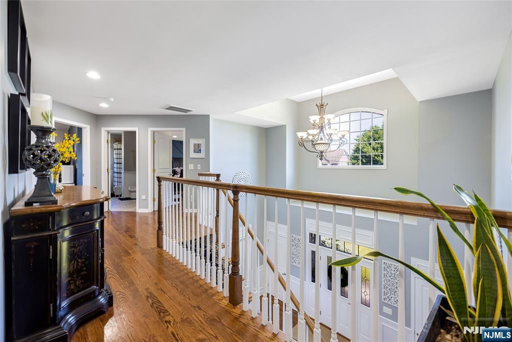 8 Ferndale Place — photo 22