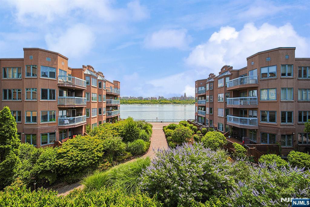 2nd image of 306 Smith Ct #R306, Edgewater, NJ 07020 | MLS# 26024962