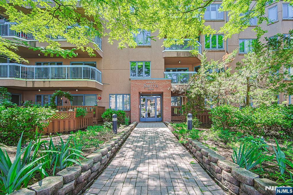 306 Smith Court R306 - Photo 3