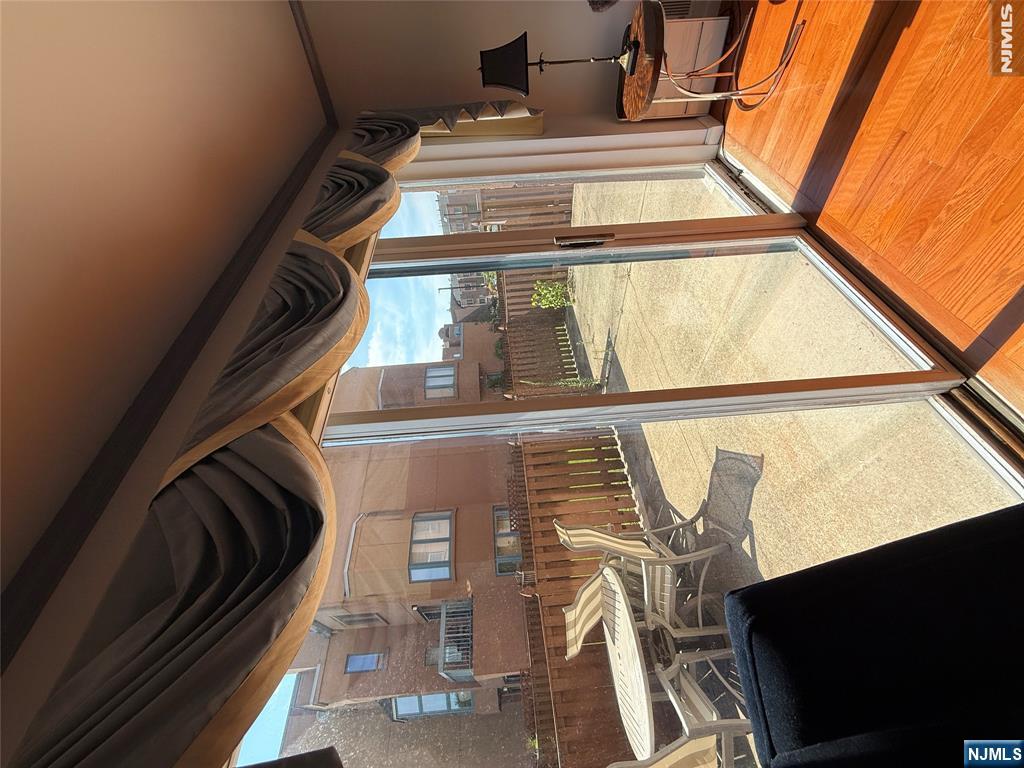 303 Ellery Court 303 - Photo 4