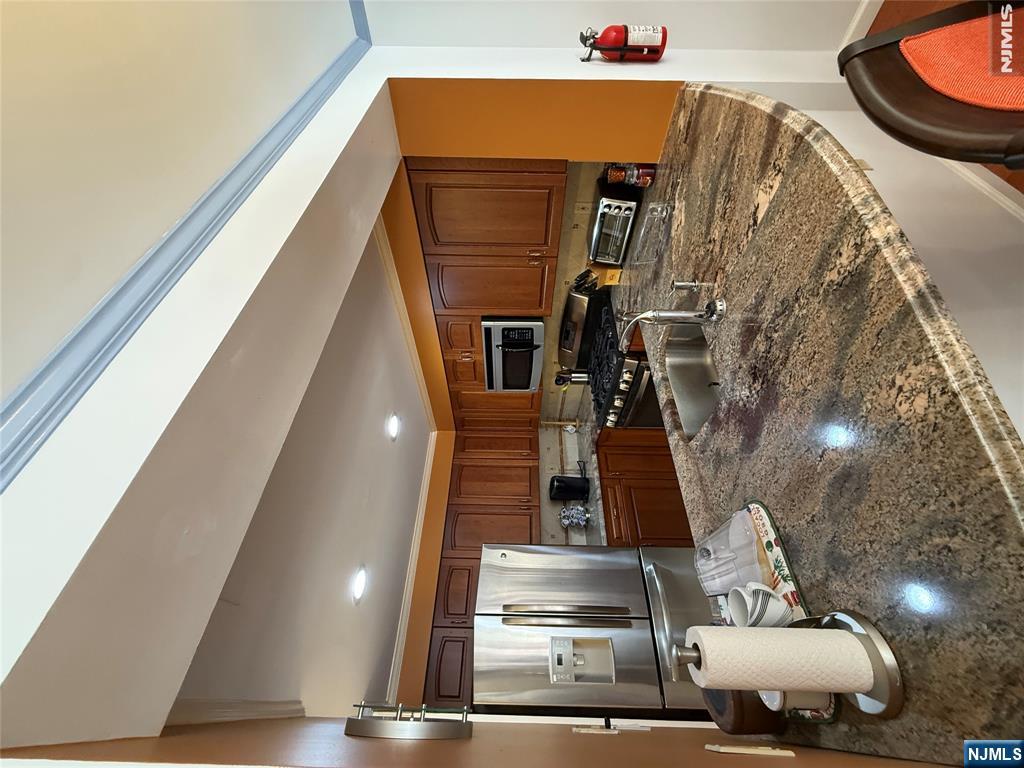 303 Ellery Court 303 - Photo 5