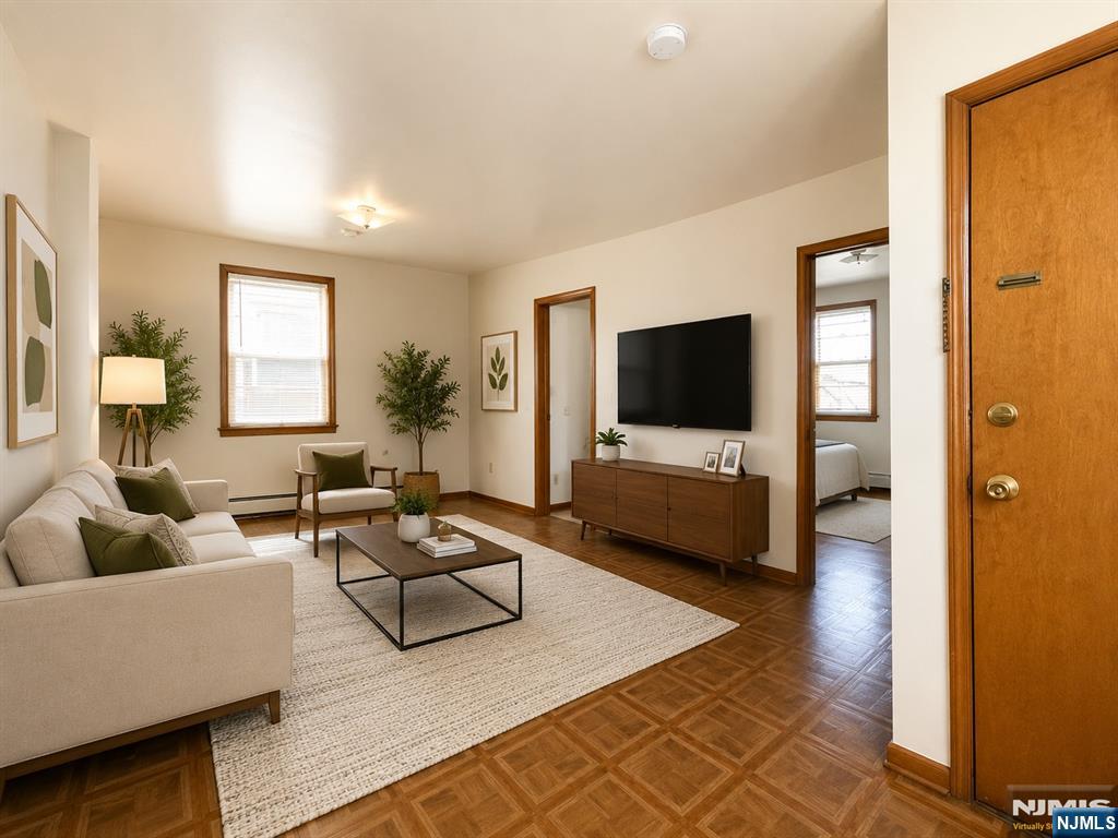 422 John Street 3 - Photo 2