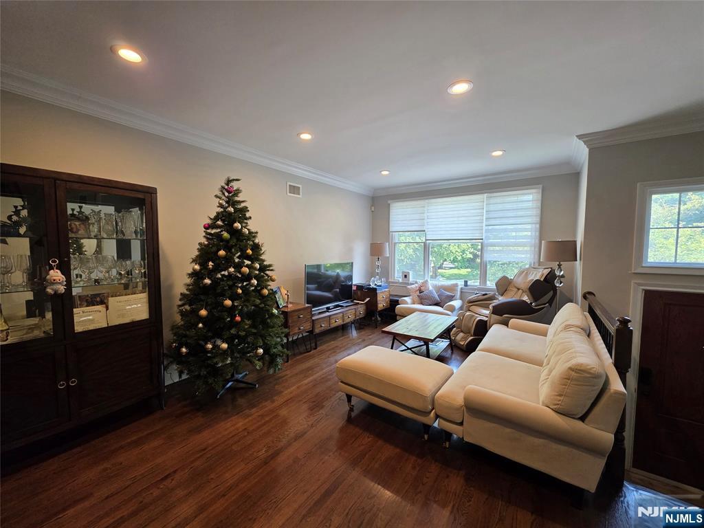 4 James Lane - Photo 2
