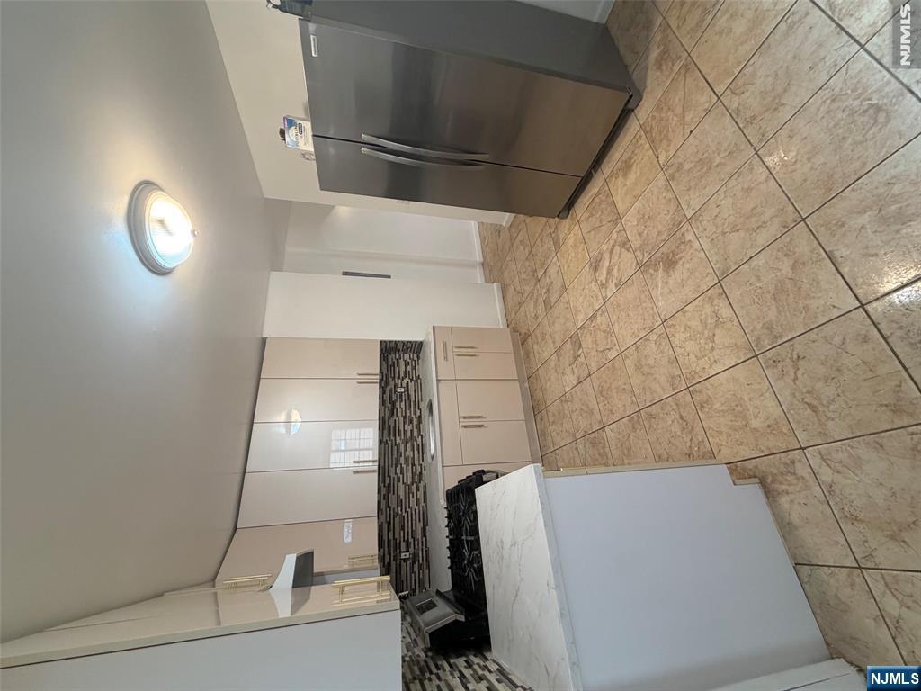 9 Evergreen Avenue 9 - Photo 5