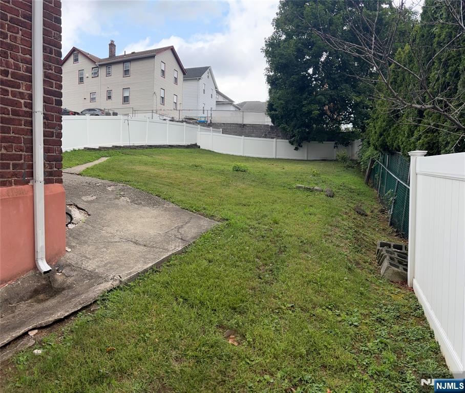 100 Hancox Avenue - Photo 4