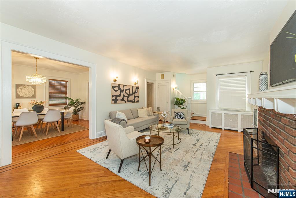 302 Gregory Avenue - Photo 3