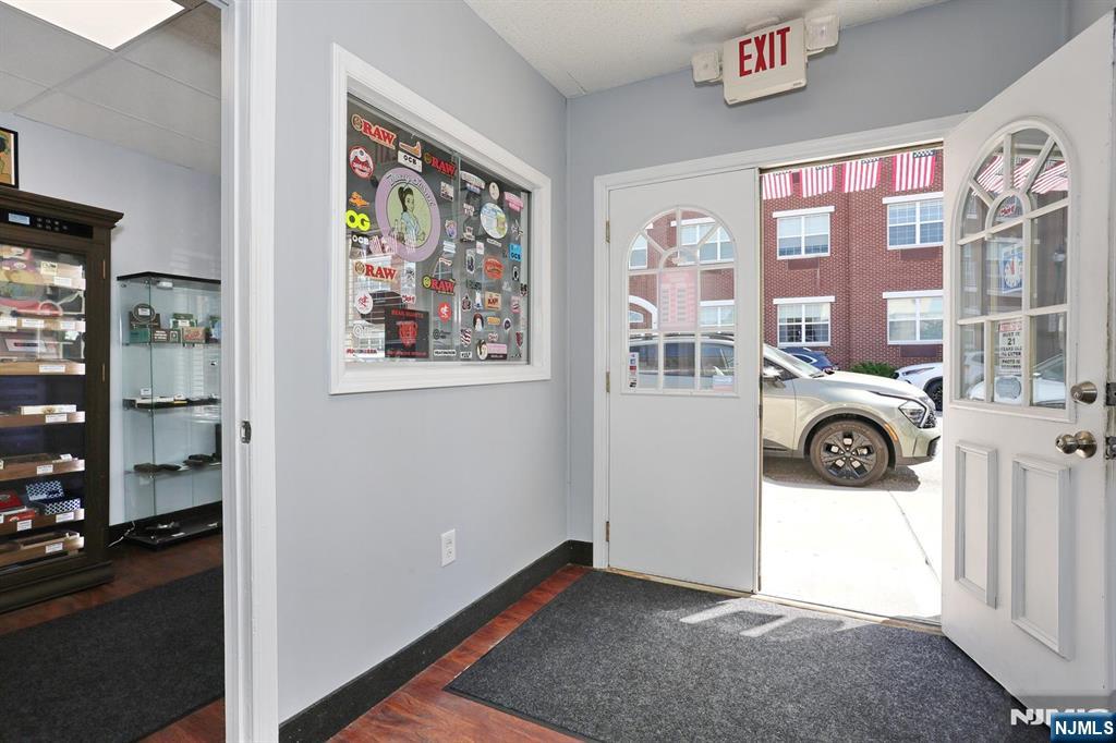 24 Lakeside Avenue - Photo 3