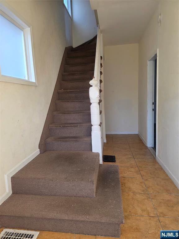 16 Offord Street - Photo 2