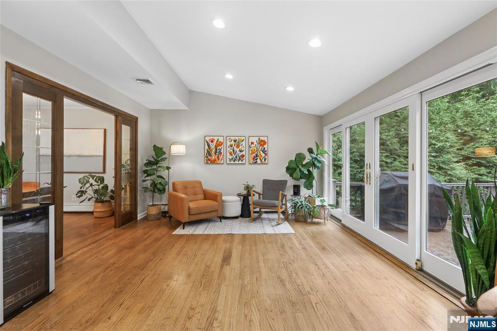 231 Canterbury Drive — photo 11
