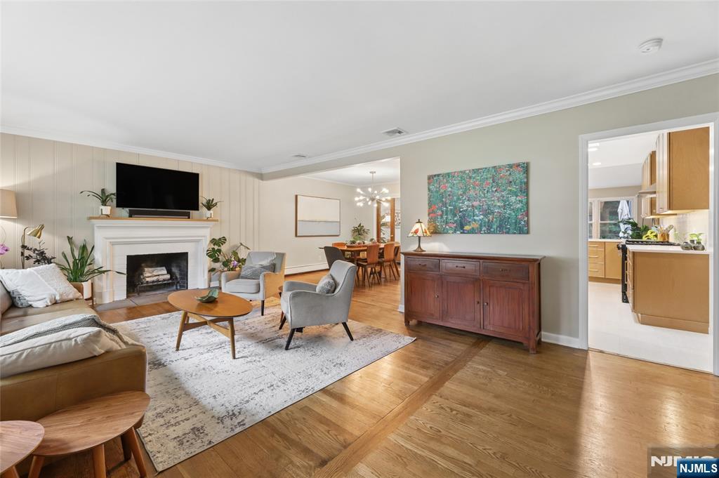 231 Canterbury Drive - Photo 4