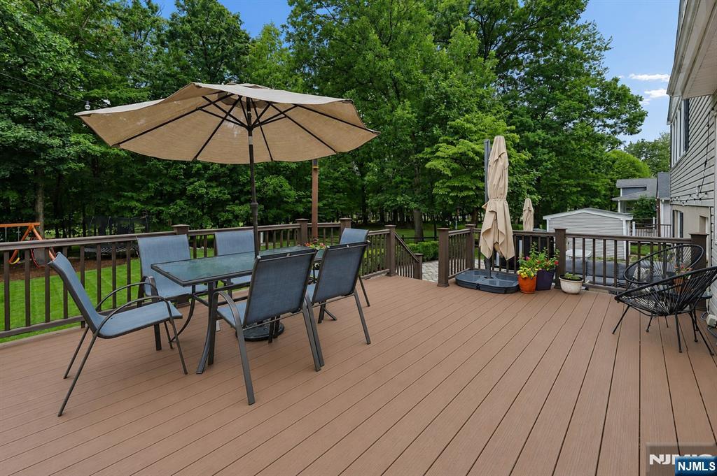 231 Canterbury Drive — photo 34