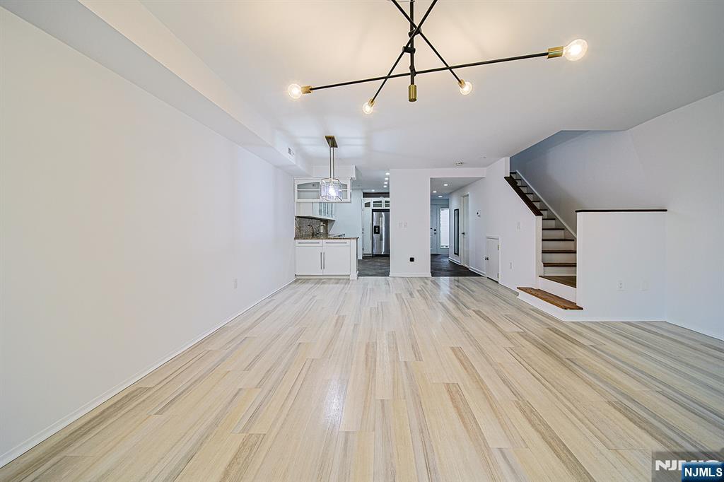 3 Whitman Court 1203 - Photo 5
