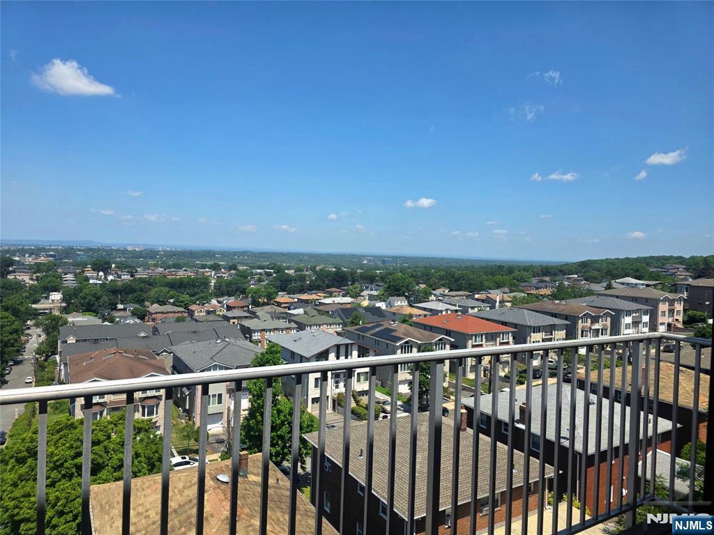 201 12th St #19, Palisades Park, NJ 07650