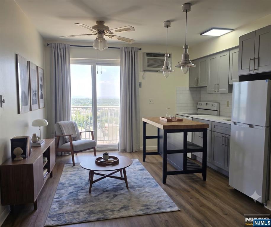 201 12th St #19, Palisades Park, NJ 07650