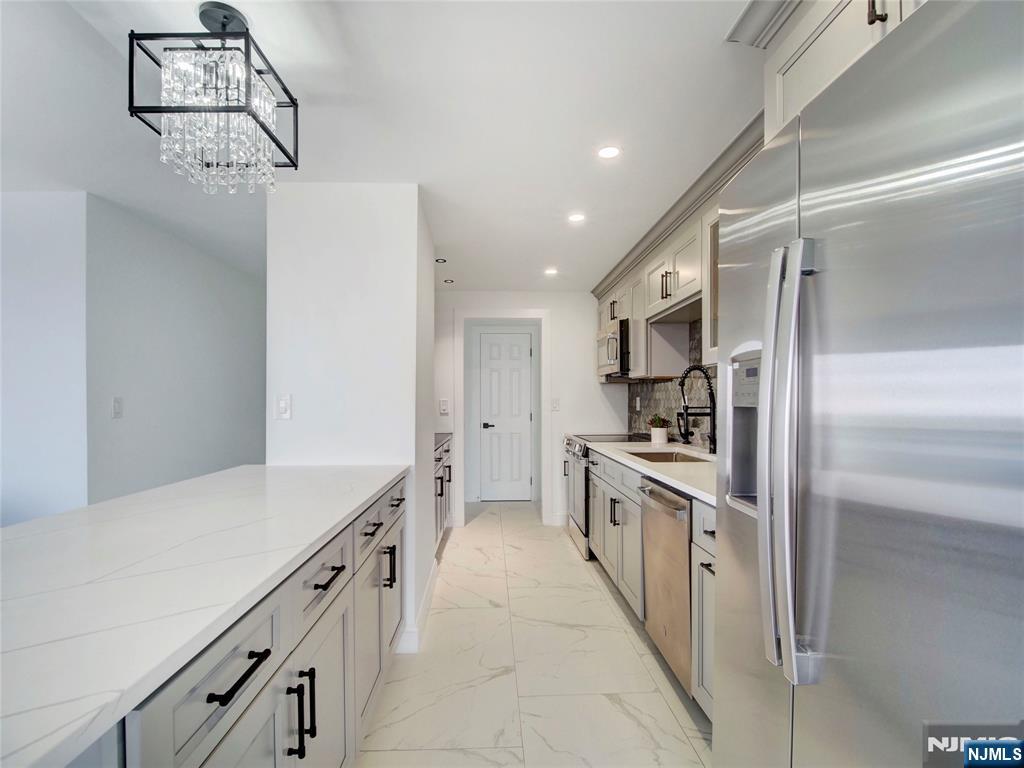 4th image of 377 S Harrison St #17FF, East Orange, NJ 07018 | MLS# 26025022
