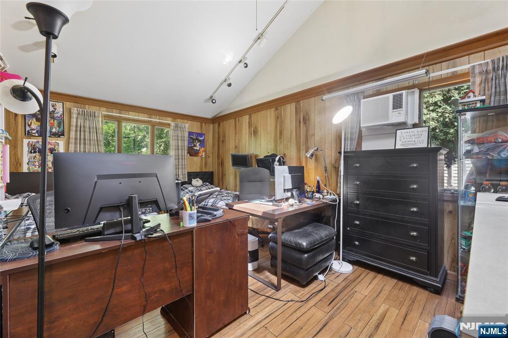 9 Smith Street — photo 12