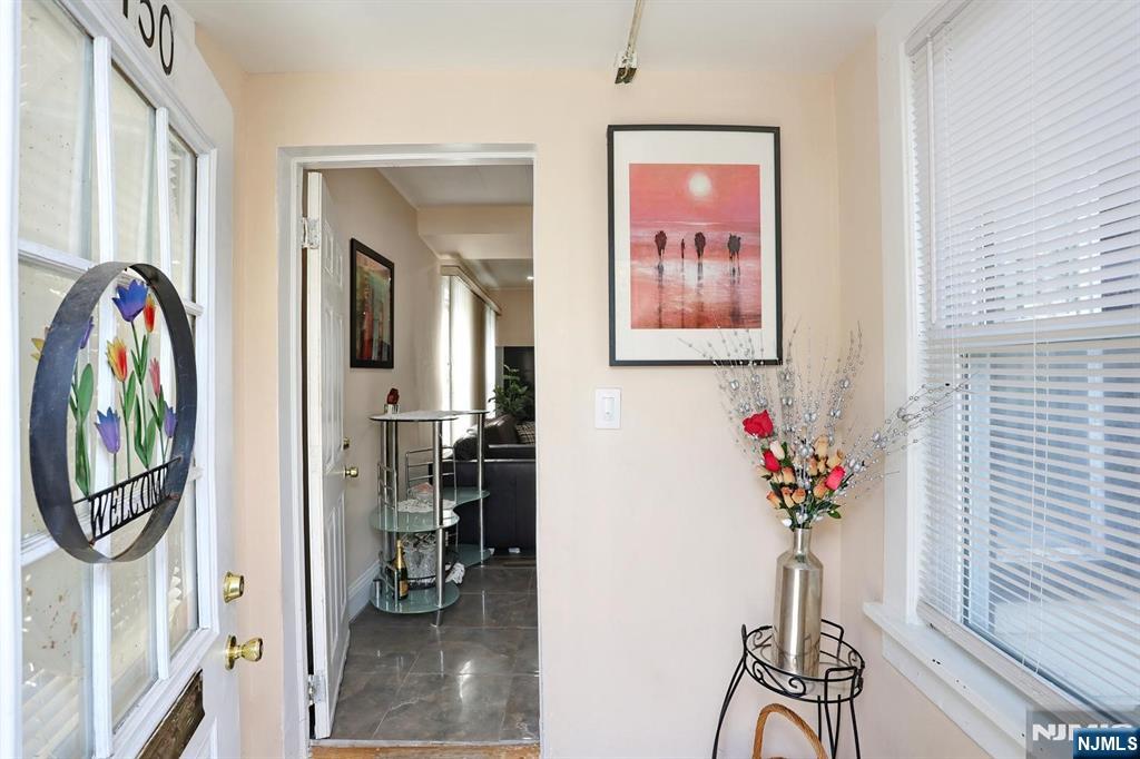150 Pleasant - Photo 3