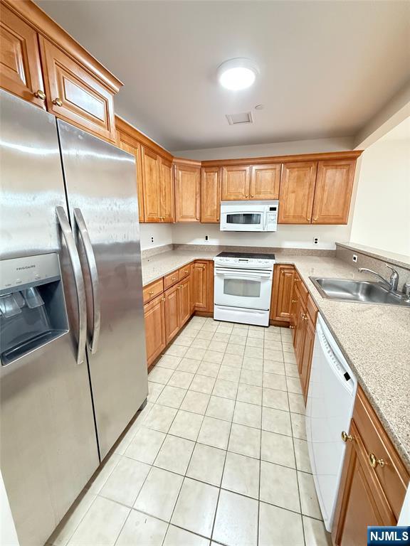 53 W Palisade Avenue 402 - Photo 2