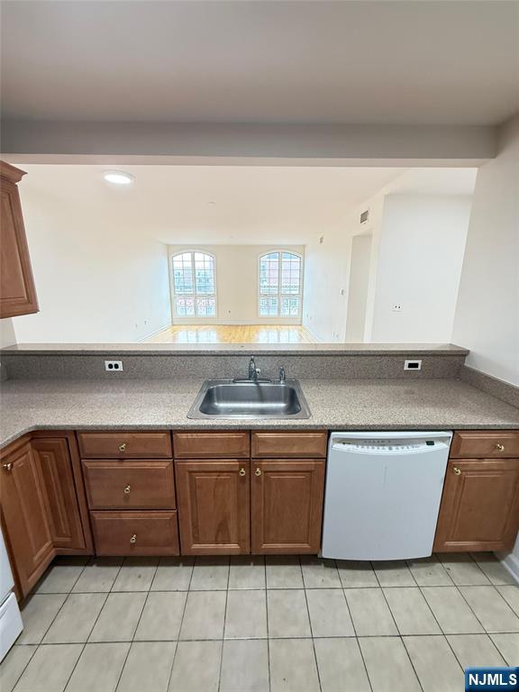 53 W Palisade Avenue 402 - Photo 4