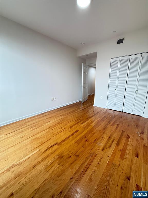 53 W Palisade Avenue 402 - Photo 5
