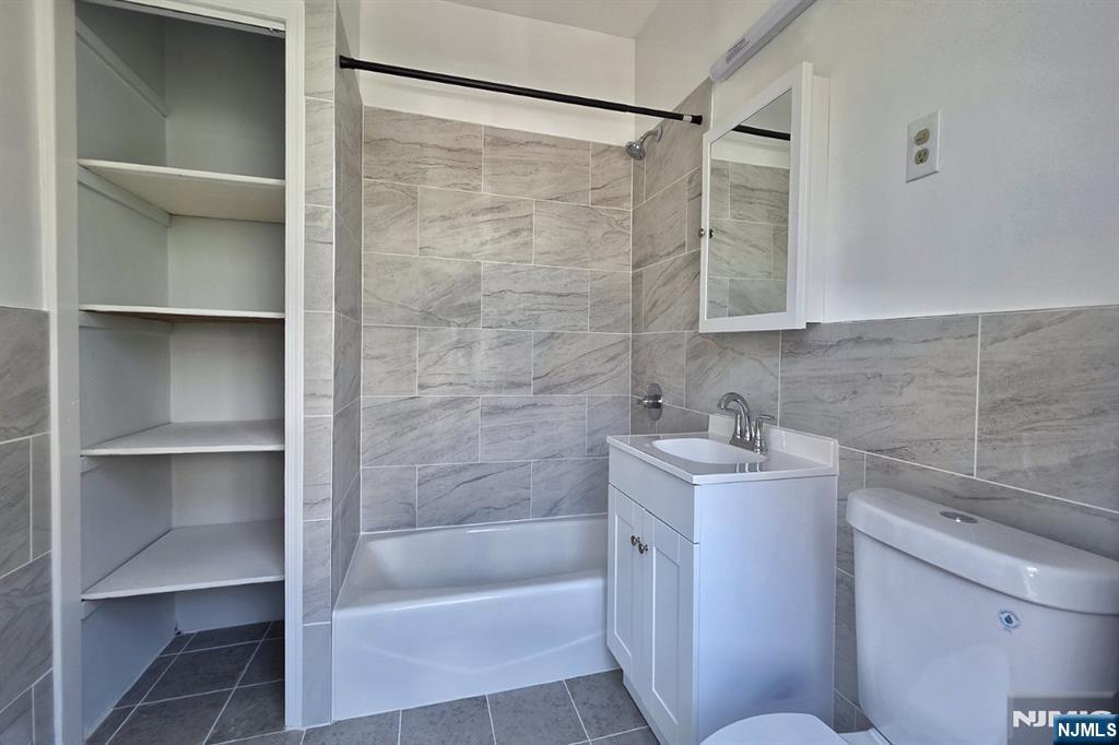 535 28th Street - Photo 4