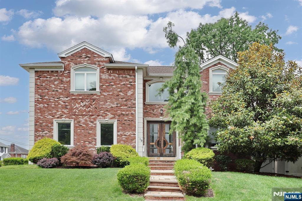 39 Burton Avenue - Photo 1