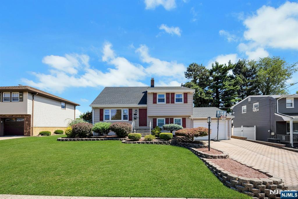 234 Hillside Ave, Saddle Brook, NJ 07663