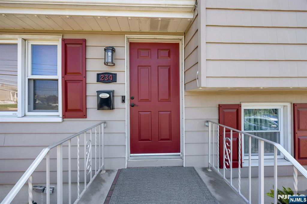 234 Hillside Avenue - Photo 5