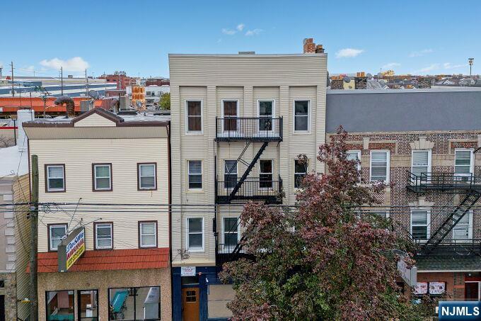 743 Harrison Avenue 5 - Photo 1