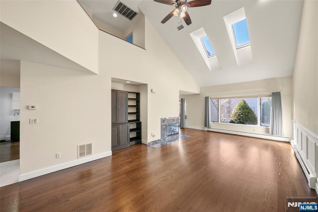 403 Dogwood Court - Photo 2