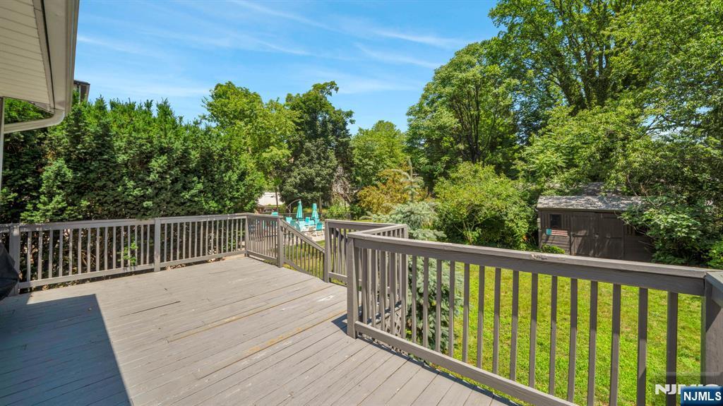 180 Washington Ave, Rutherford, NJ 07070